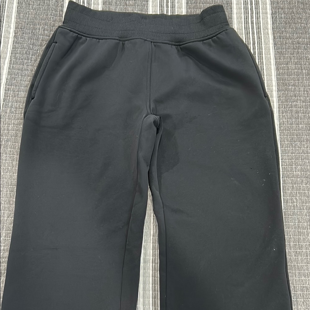 Under Armour loose fit pants small